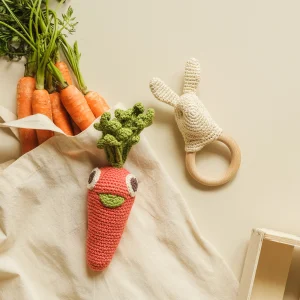 Coffret Lapinou & Hochet Carotte 🥕👀🐰 hochet et teether en crochet 100% coton bio