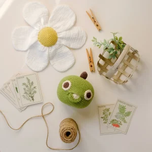 Coffret Flower Apple Power 🌼🍏✌️ boite à musique et doudou en crochet 100% coton bio