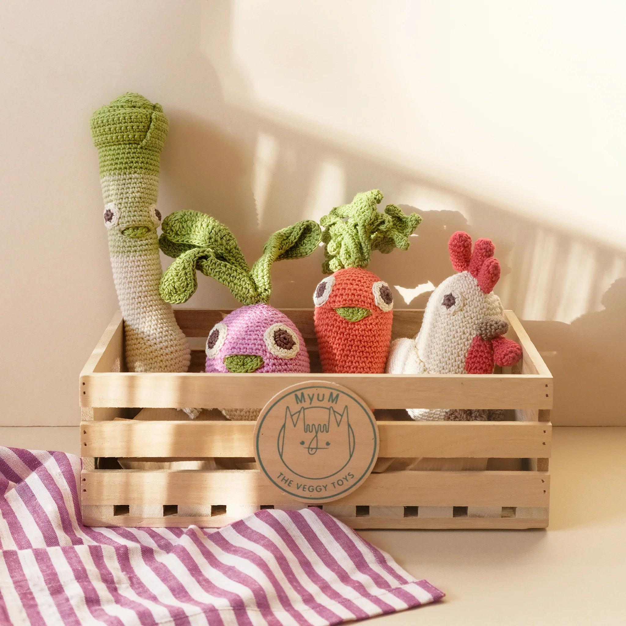 Coffret Poule-au-Pot avec les yeux 🐔🥕 hochets en crochet 100% coton bio