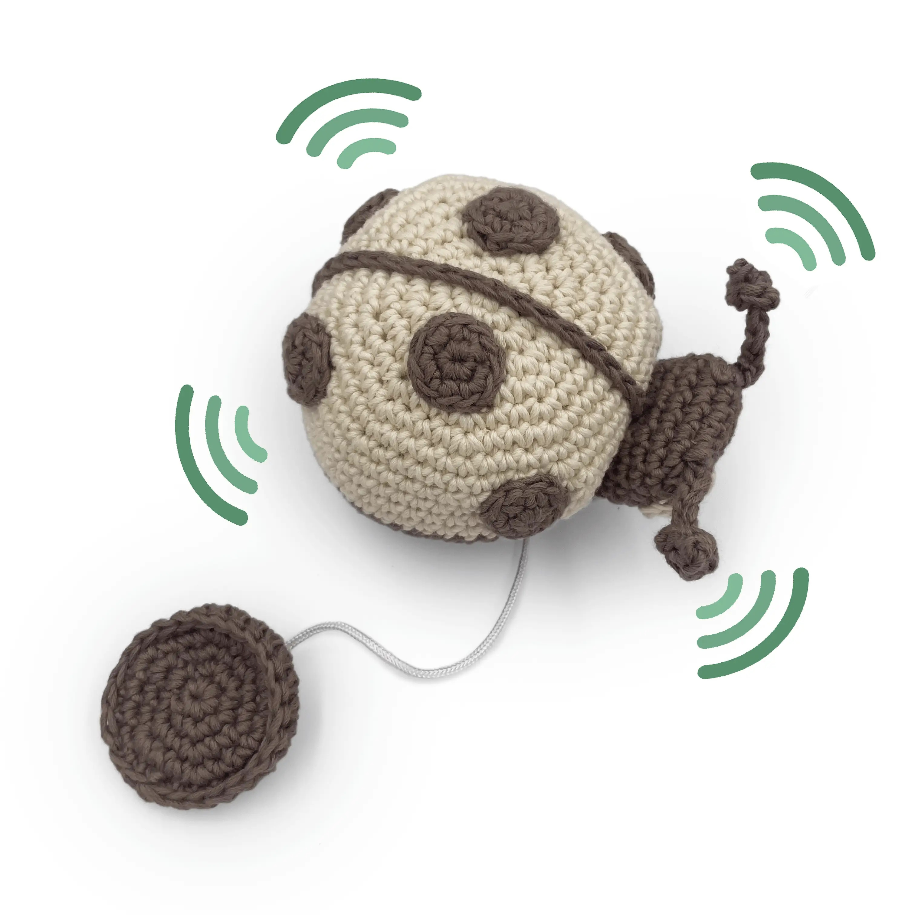 Coffret Green Afternoon 🍀🌞 hochet, pulling toy et doudou en crochet 100% coton bio – Image 3
